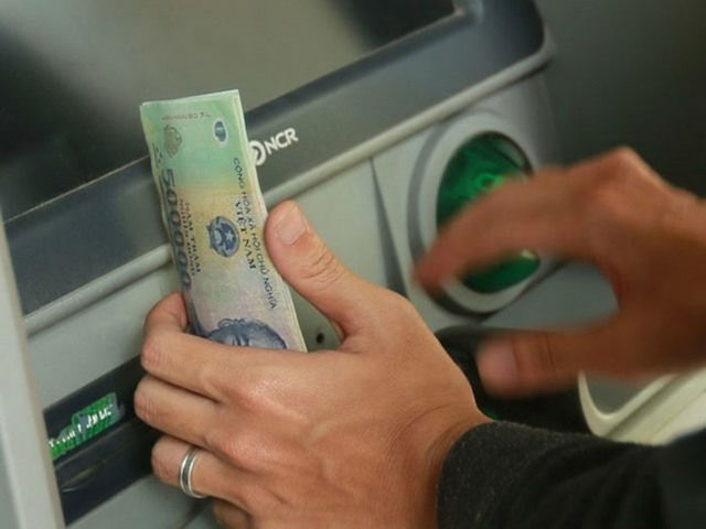 rút tiền thẻ tín dụng techcombank